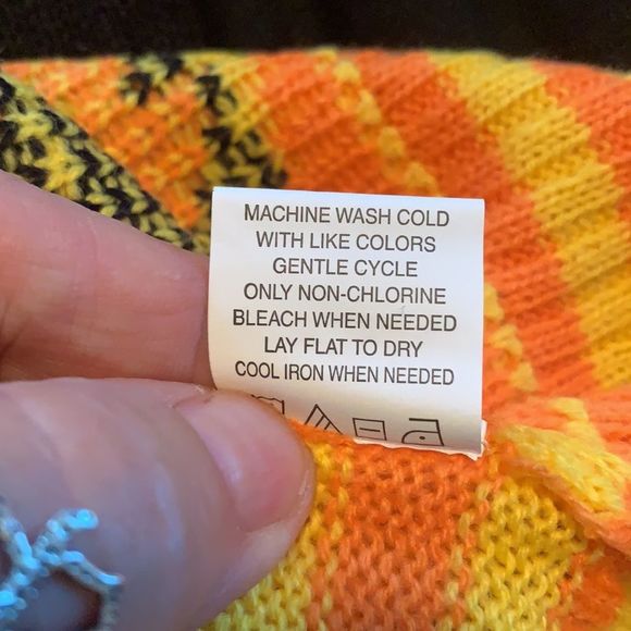 Festive Halloween Sweater - Picture 12 of 15